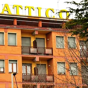 *** Otel Hotel Attico İtalya